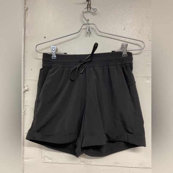 lululemon athletica Pants - Lululemon Spring Break Away shorts